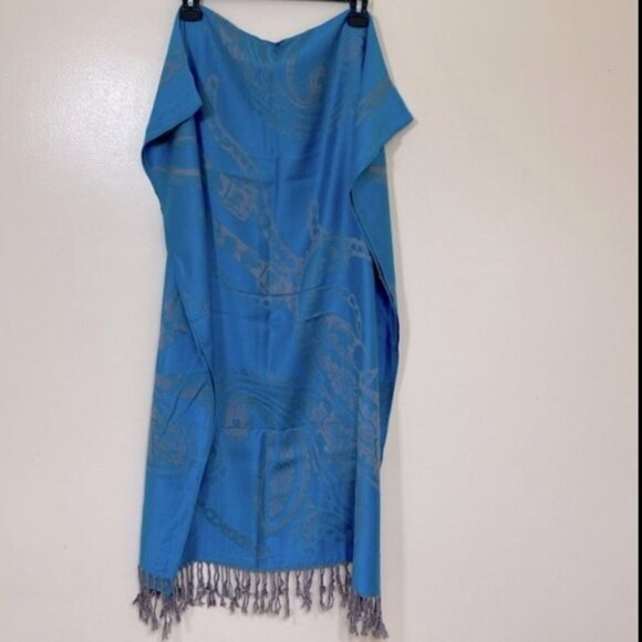 5/$25 Blue Grey Scarf Wrap with Fringe - Picture 3 of 3